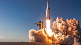 Lancement du premier vol habité de SpaceX